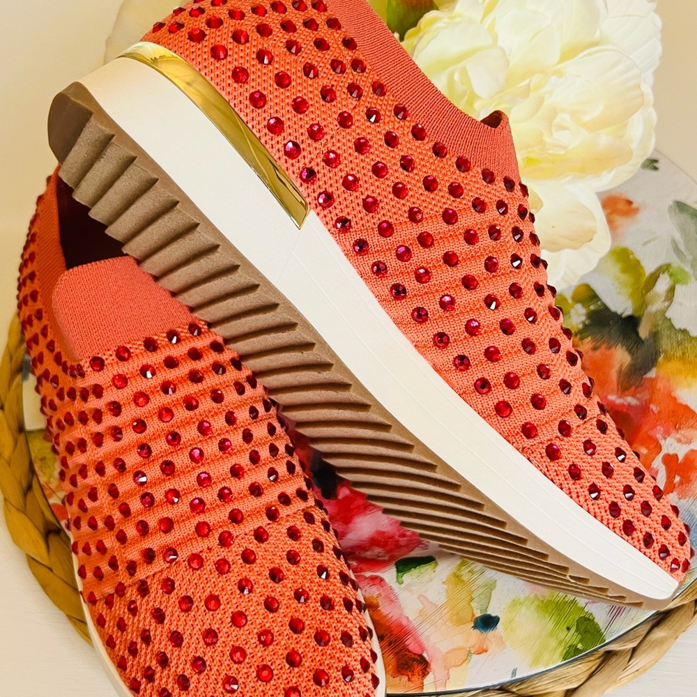 REACTION KENNETH COLE Coral Beaded‎ Sneakers|6.5|NWOT - Picture 4 of 8